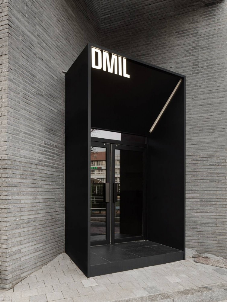 Новое офисное здание южнокорейской компании DMIL