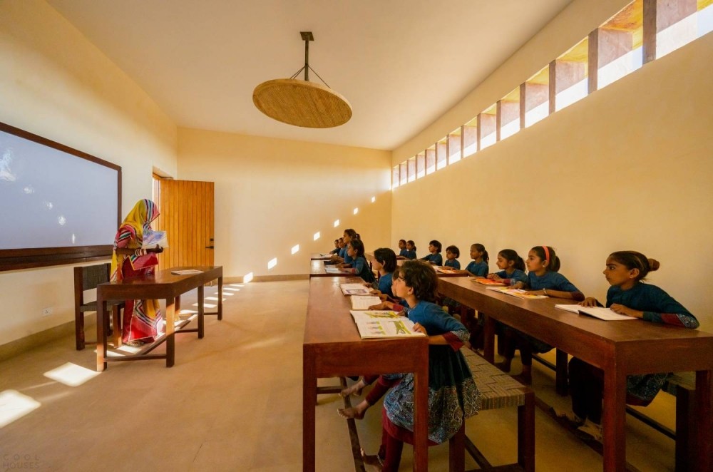 Школа для девочек из песчаника в индийской пустыне Тар