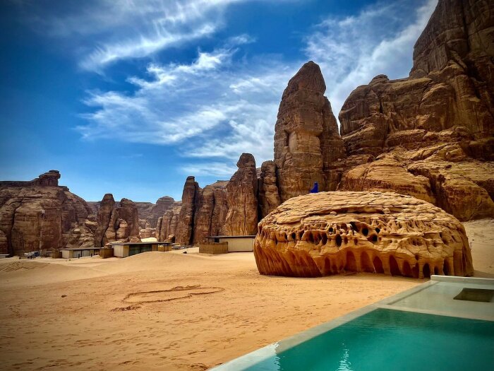Роскошный эко-курорт среди скал из песчаника и древних троп кочевых племен
