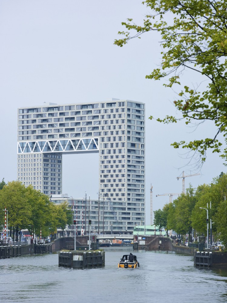 Жилая башня «Паромный причал» - «Золотые ворота» Амстердама