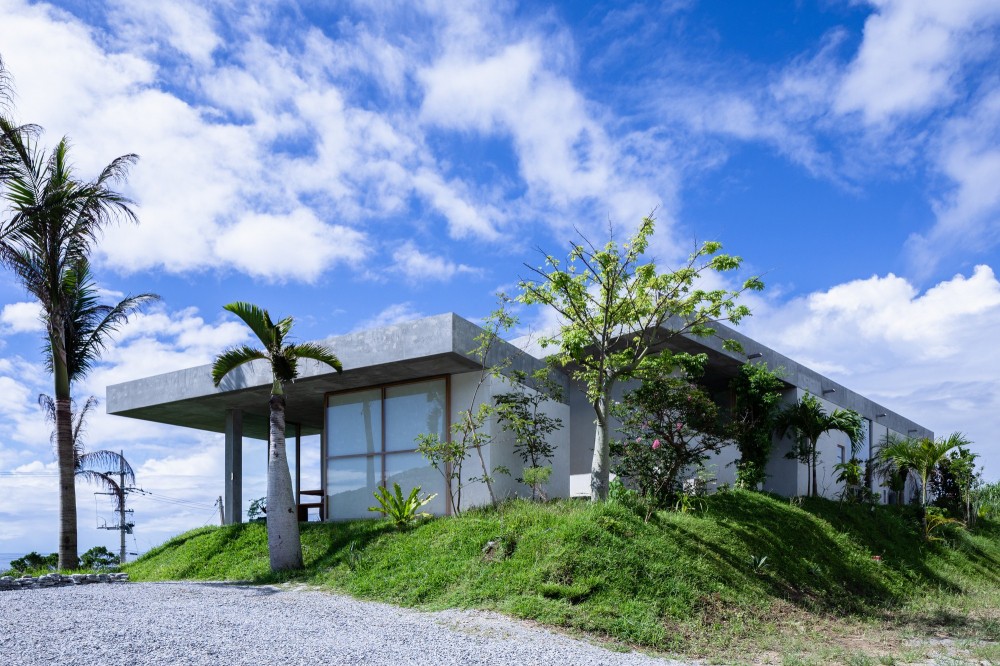 Бетонный дом с последовательными пространствами, Япония