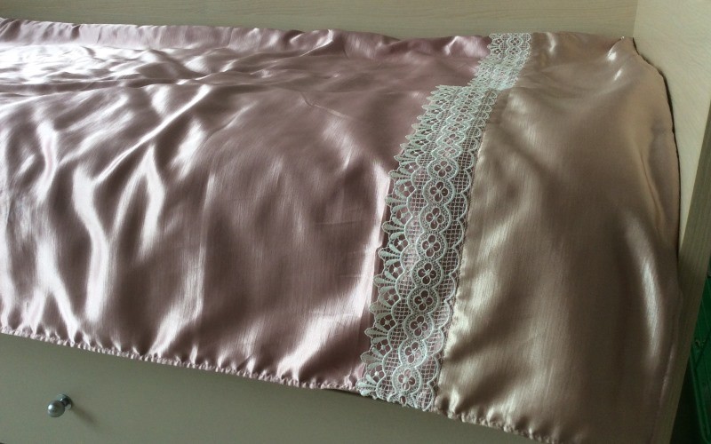 Как сшить покрывало на односпальную кровать своими руками из портьерной ткани