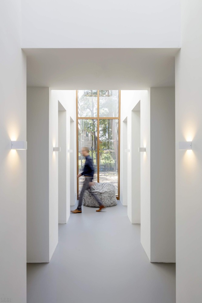Загородная резиденция с выразительным современным дизайном, Нидерланды