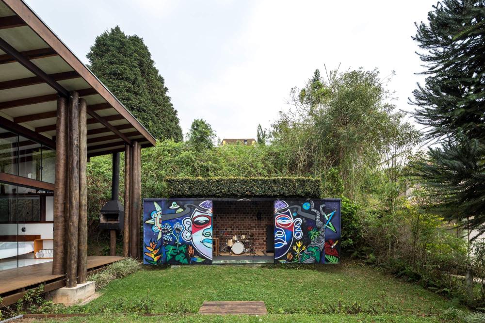 Дом Тинги с интегрированными пространствами, Бразилия