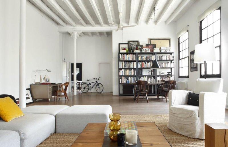 Балки на потолке в интерьере квартиры: фото, дизайн, идеи