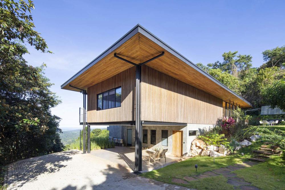 Эффектный семейный дом на тихоокеанском побережье Коста-Рики