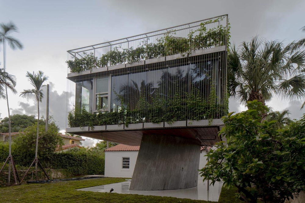 Sun Path House в Майами-Бич, Флорида