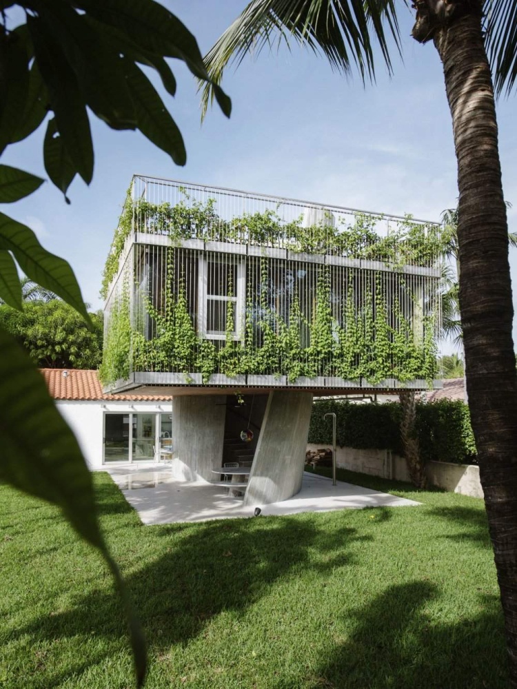 Sun Path House в Майами-Бич, Флорида