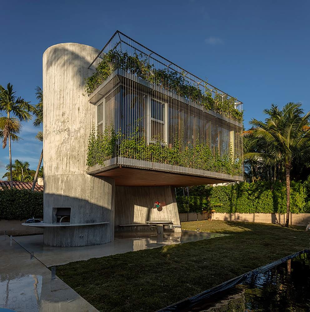 Sun Path House в Майами-Бич, Флорида