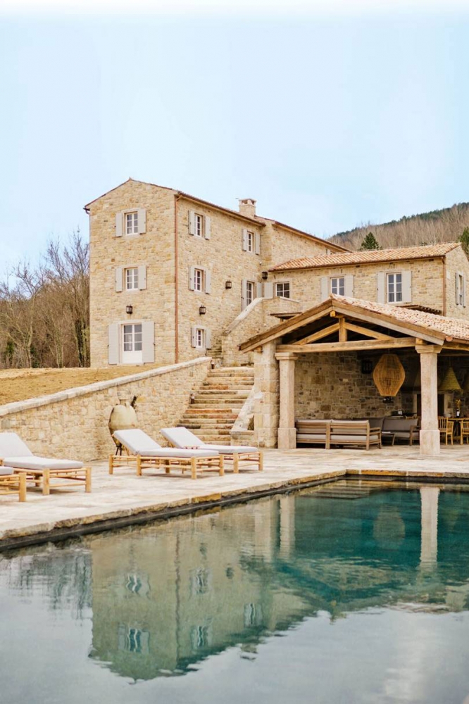 Отреставрированный каменный дом с потрясающим видом в Хорватии
