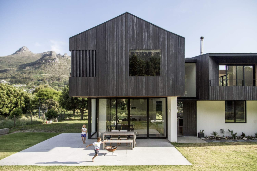 Загородный дом в стиле Barn House с современным дизайном, Южная Африка